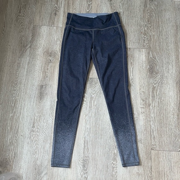 Athleta Chaturanga Workout Leggings Grey Splatter Dip Dye Size small Athletic - Picture 1 of 7
